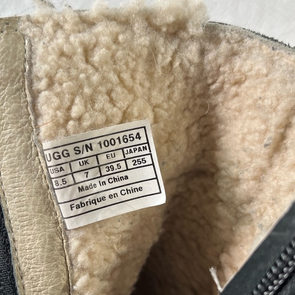 UGG Ramos Leather Ankle Boots Women Size 8.5 Water Resistant Black Shearling - Picture 9 of 16